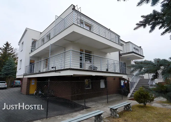 Justhostel